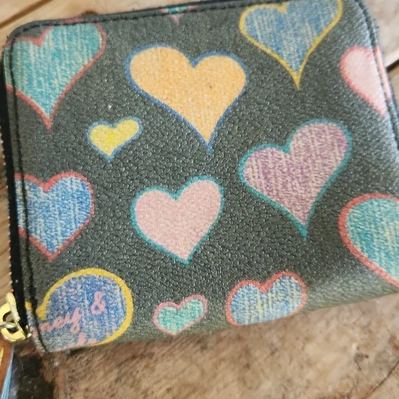 Y2K Dooney & Bourke Heart Pattern Wallet - Picture 5 of 10